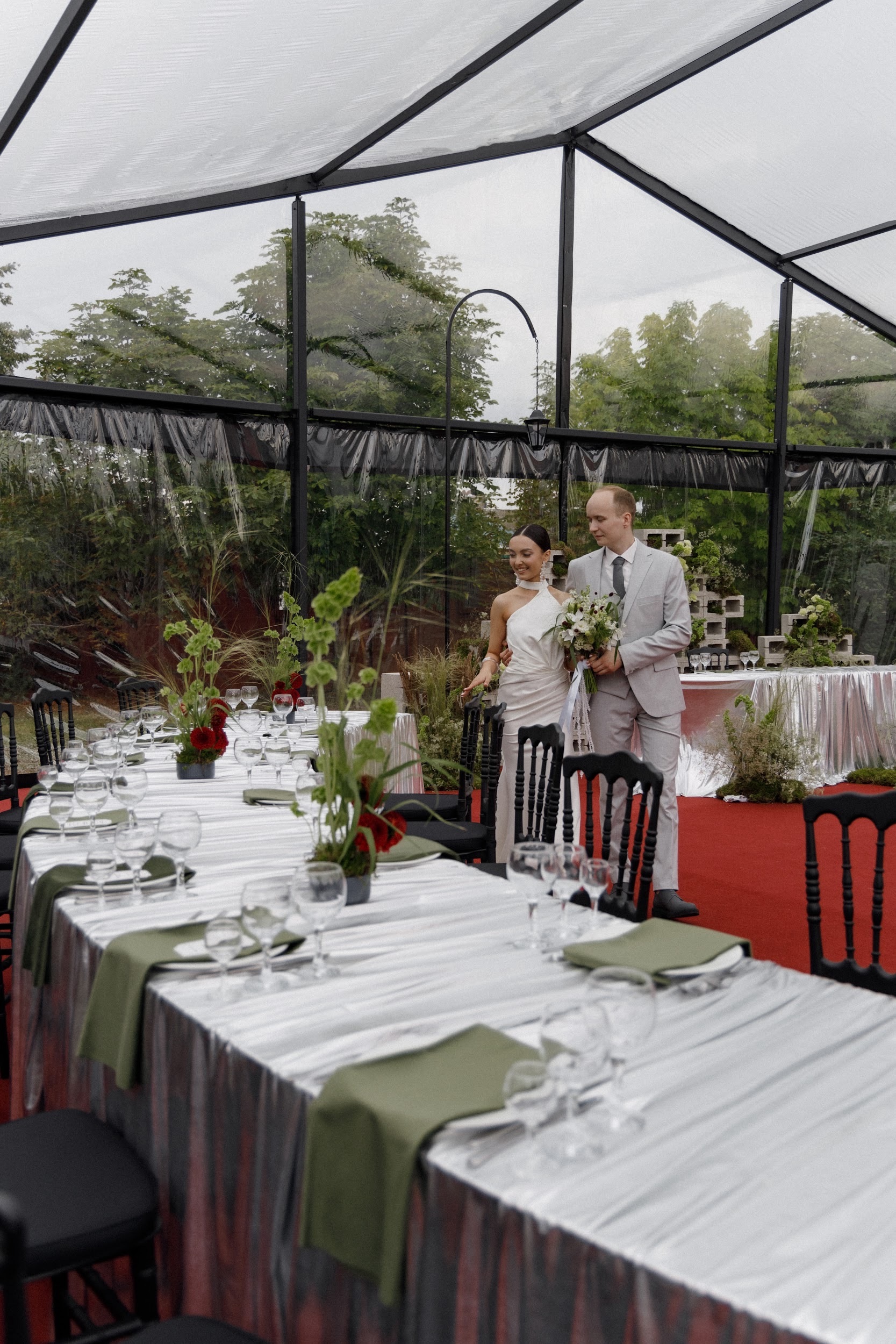 Остановка - ЛЮБОВЬ