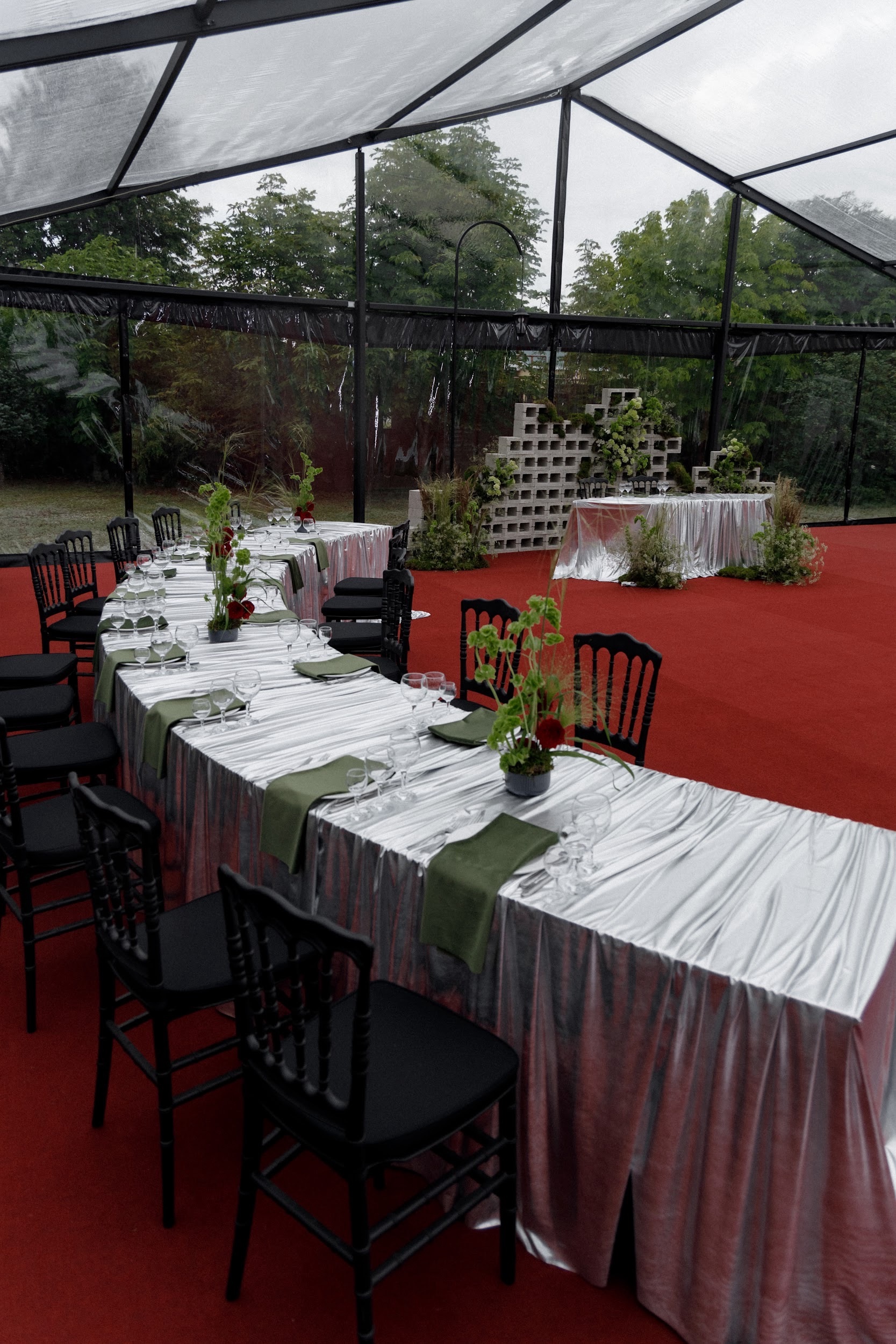 Остановка - ЛЮБОВЬ